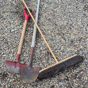 Assorted hand tools- edger, broom