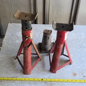 3 jack stands