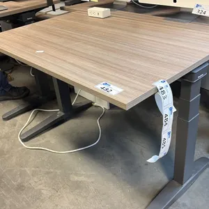 ASH WOOD STEELCASE ELECTRIC HEIGHT-ADJUSTABLE DESK 46"X29" IN