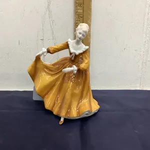 ROYAL DOULTON "PRETTY LADIES" FIGURINE - "KIRSTY"
