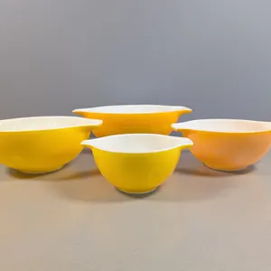 Pyrex Mixing Bowl Set