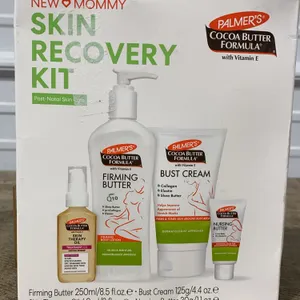 **APPEARS NEW/DAMAGED BOX** Palmer's Cocoa Butter Formula New Moms Skin Recovery Set