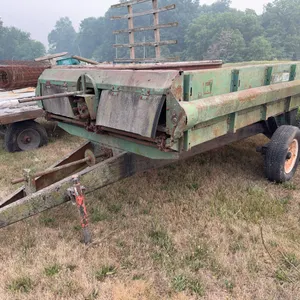 Oliver Manure spreader