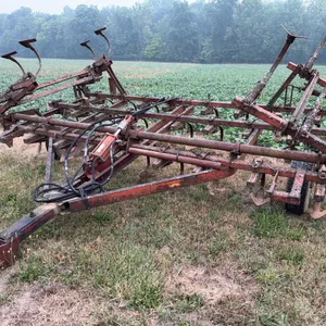 International 20’ Field cultivator