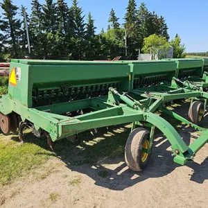 40’ John Deere 9450 No Till Hoe Press Drills w/ Hydraulic Self Teansport & Electric Winch Hitch Lift