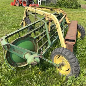 John Deere 640 Side Delivery Rake S/N SNE0640016803 E