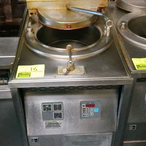 Broster m/n 1800GH, Gas broster with parts and 35lb bottle of oil