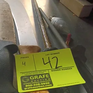 Knifes and sharpener