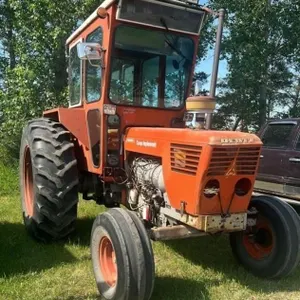 DEUTZ Model D100-06 Diesel Tractor. 2 Hydraulics.