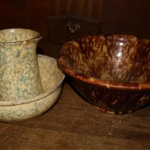 Spongeware bowls & pitcher
