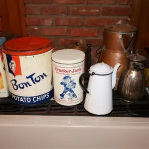 Tins & canisters