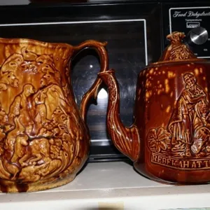 Spongeware pitcher & teapot