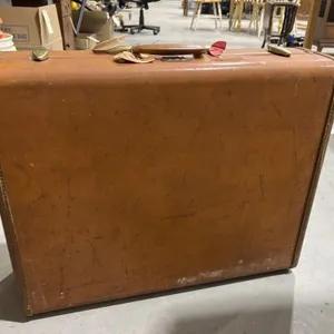 Vintage Samsonite Suitcase 24"L x 7"W x 19"H