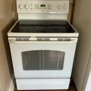 GE Electric Range Oven