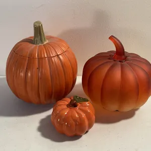 Pumpkin Cookie Jar & Autumn Décor Collection