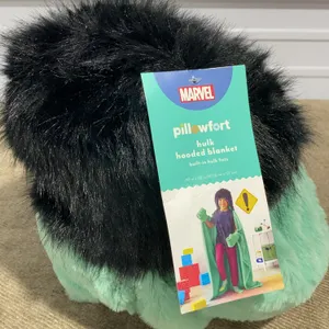 **NEW** Marvel Hulk Kids' Hooded Blanket by Pillowfort