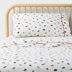 **APPEARS NEW** Pillowfort Hot Wheels Classic Car Kids' Cotton Sheet Set - Cream