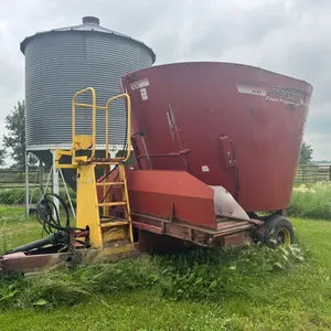 Supreme 600 feed mixer