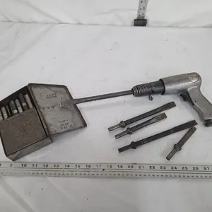 Air Chisel w/ chisels & Drill Bits