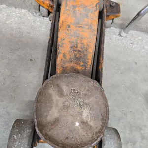 Approx. 2 Ton Floor jack