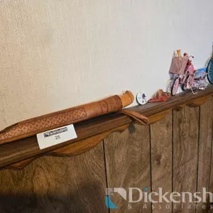 TRINKETS AND WALL ART IN KITCHEN