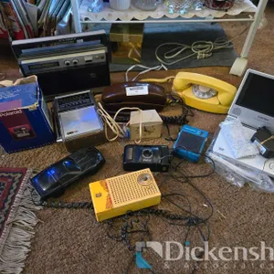 RETRO ELECTRONICS LOT