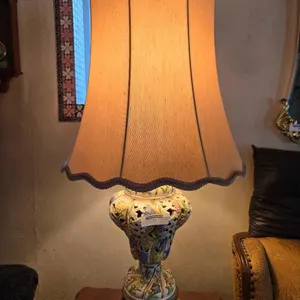 ITALIAN CAPODIMONTE STYLE LAMP