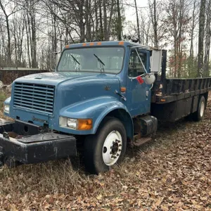 1999 International 4700 Flatbed Truck