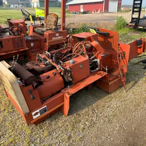 Ditch Witch 350SX W Trencher