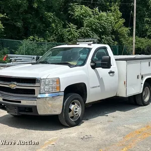 2008 Chevrolet Silverado 3500HD utility bed pickup truck