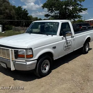 1993 Ford F150 pickup truck