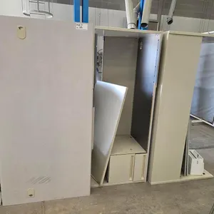 (2) Approx. 6' Desks
 UNRESERVED