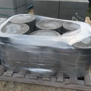 32 Round Patio Stones – 16? Diameter, 3½? Thick