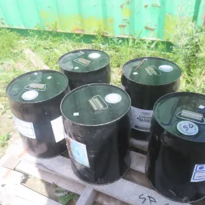 5 x 5 Gallon Steel Pails of Liquid Release, Sealed