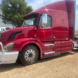 ​2015 Volvo VNL sleeper