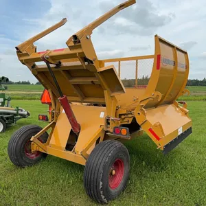 Hay Buster 2660 Bale Buster (Very Nice Condition)