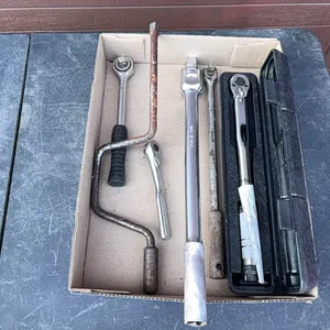 Rachets and torque wrench
