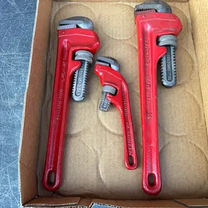 Pipe wrenches
