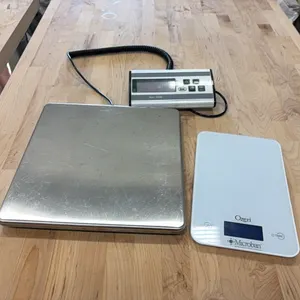 2 - Kitchen Scales