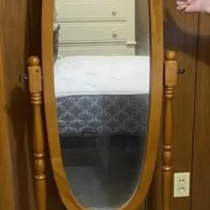 5' Oval Dressing Mirror