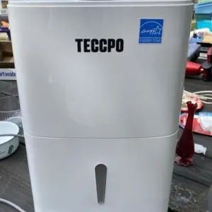 Teccpo Dehumidifier