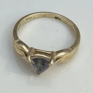 10K Marked Gold Ring with Grey Stone