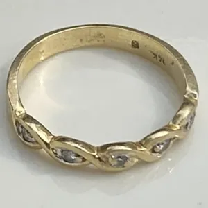 14K Marked Gold Ring