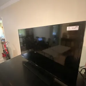 Samsung 42" TV, Sony 5 Disc Automatic Disc Loadin