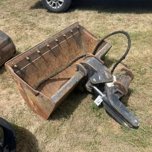 Quick Tach Hydraulic Angel Ditching Bucket