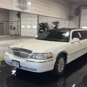 2005  Lincoln  Town Car  Executive Limo
