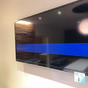 Toshiba tv with wall mount & remote