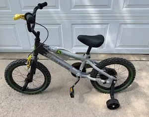John Deere 16" Bike