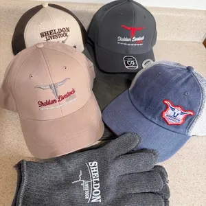 Sheldon Livestock Hat & Glove Bundle