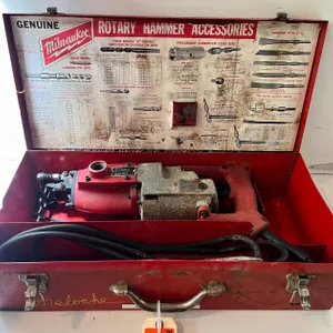 Milwaukee Heavy Duty Rotary Hammer